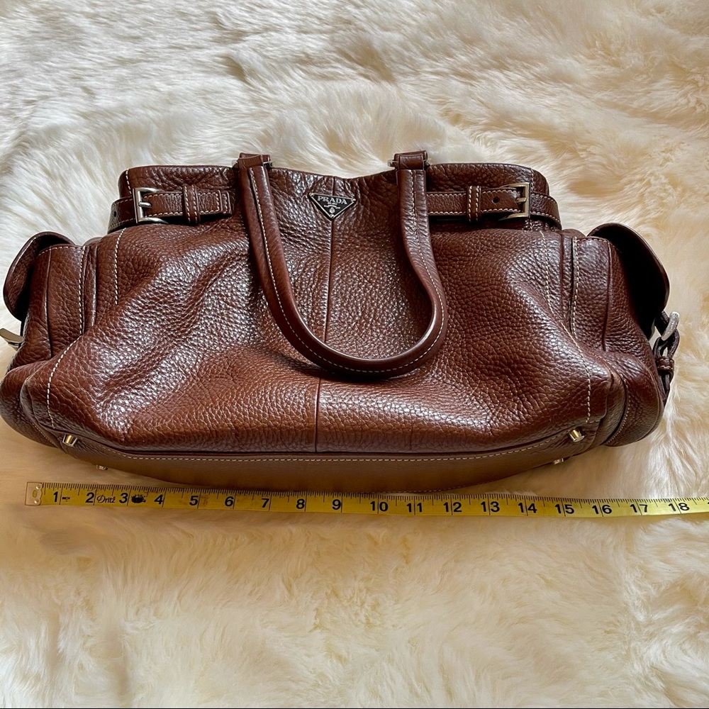 Gorgeous & Unique PRADA - Vitello Daino Buckle Tote Satchel w/authenticity cards - Picture 15 of 16